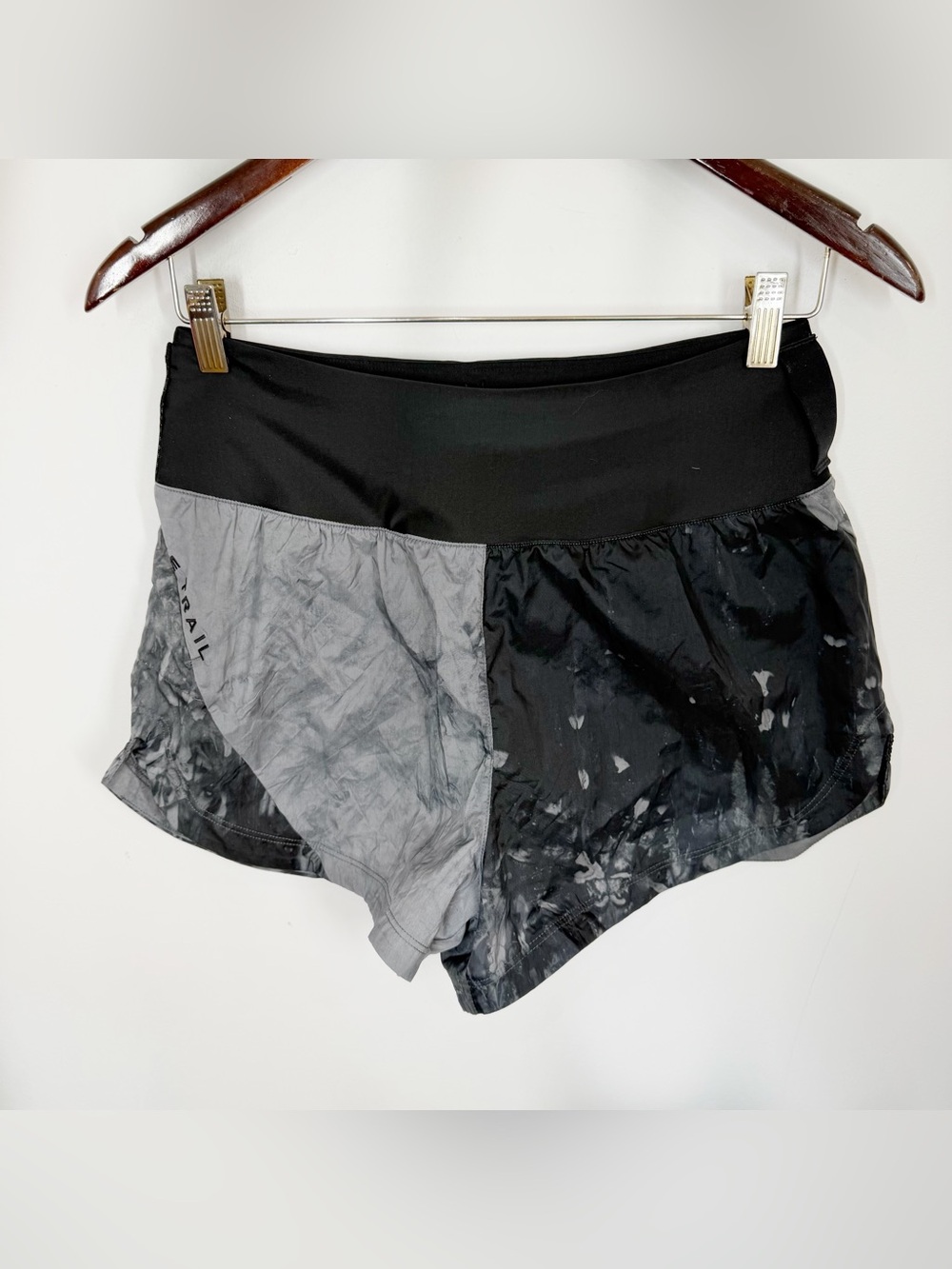 NWT Nike Trail Running Shorts Small Black Gray Pockets Water Resistant